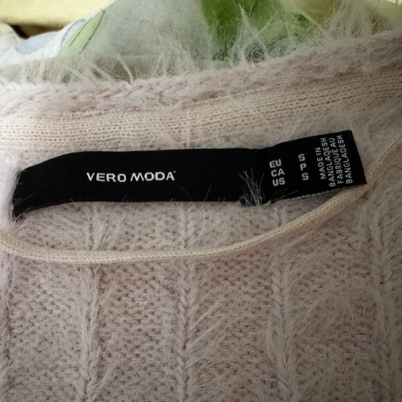 VERO MODA Lapoilu V-Neck Cardigan, Small - Picture 3 of 3
